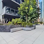 Offline - Stunning 3Br Apartment With Brisbane City Views