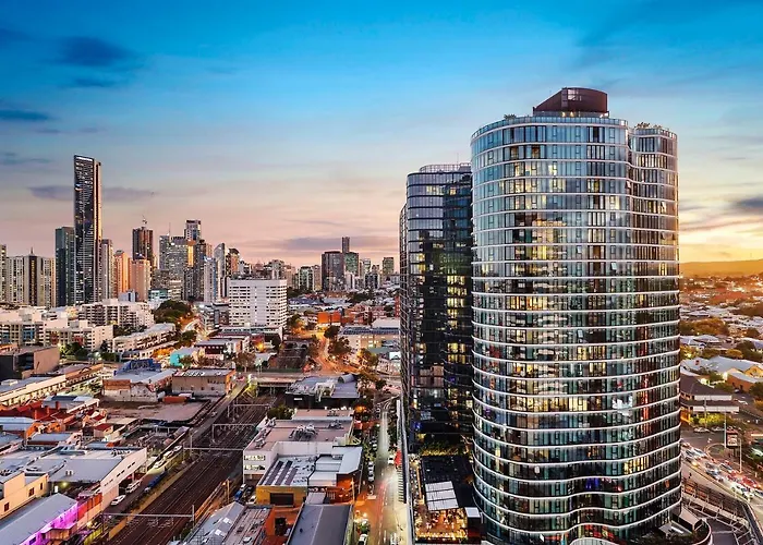 Offline - Stunning 3Br Apartment With Brisbane City Views
