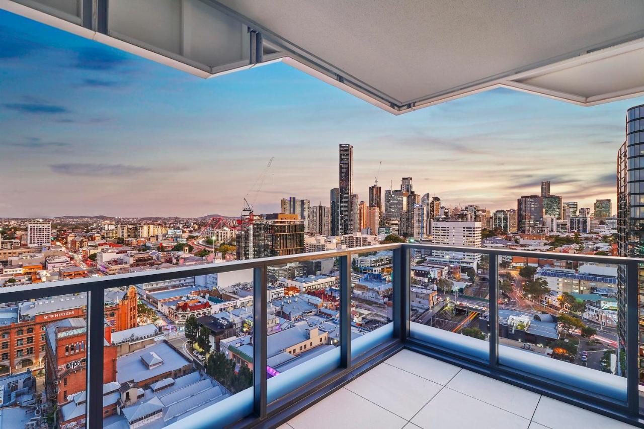 Apartment Offline - Stunning 3br With Views Brisbane